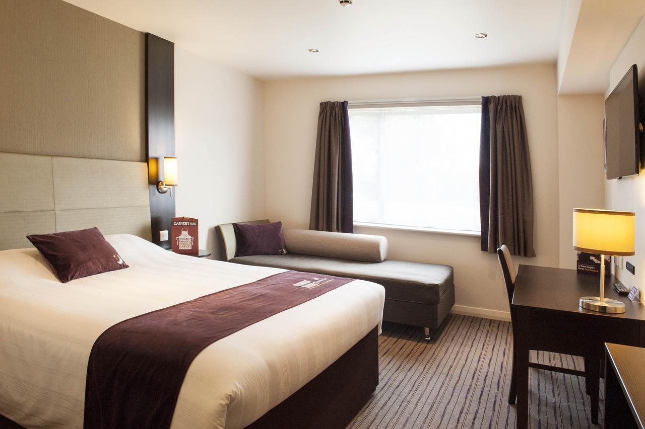 Premier Inn Glasgow Pacific Quay Стая снимка