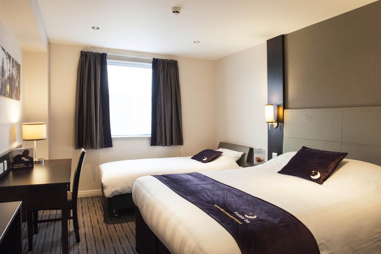 Premier Inn Glasgow Pacific Quay Стая снимка