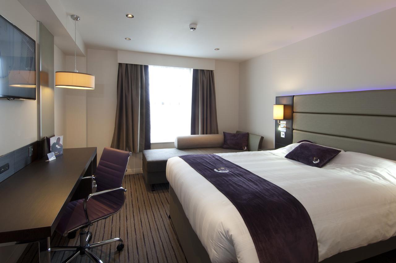Premier Inn Glasgow Pacific Quay Стая снимка